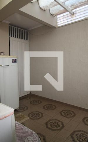 Casa à venda com 545m², 5 quartos e 4 vagasCozinha (inferior)