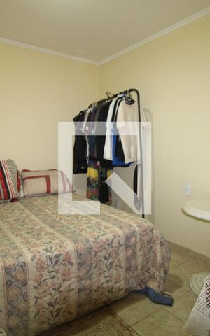 Casa à venda com 545m², 5 quartos e 4 vagasQuarto 1 (inferior)
