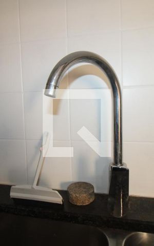 Casa à venda com 545m², 5 quartos e 4 vagasCozinha (superior)