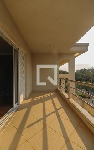 Casa de condomínio à venda com 900m², 5 quartos e 6 vagas Casa de condomínio à venda com 900m², 5 quartos e 6 vagasVista/Suíte 4