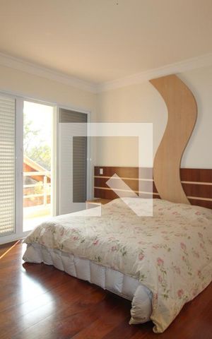 Casa de condomínio à venda com 900m², 5 quartos e 6 vagas Casa de condomínio à venda com 900m², 5 quartos e 6 vagasSuíte 3