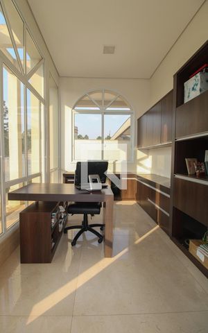 Casa de condomínio à venda com 900m², 5 quartos e 6 vagas Casa de condomínio à venda com 900m², 5 quartos e 6 vagasCopa