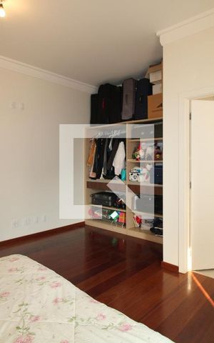 Casa de condomínio à venda com 900m², 5 quartos e 6 vagas Casa de condomínio à venda com 900m², 5 quartos e 6 vagasSuíte 3