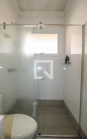 Casa de condomínio à venda com 900m², 5 quartos e 6 vagas Casa de condomínio à venda com 900m², 5 quartos e 6 vagasBanheiro/Suíte 2