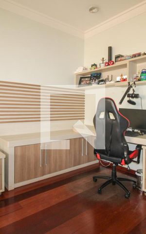 Casa de condomínio à venda com 900m², 5 quartos e 6 vagas Casa de condomínio à venda com 900m², 5 quartos e 6 vagasSuíte 2