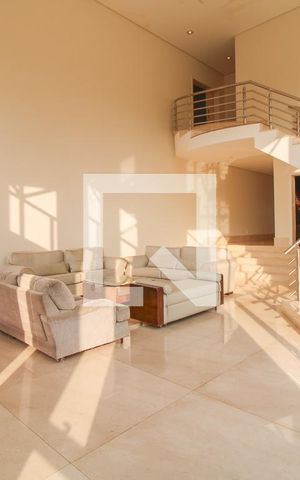 Casa de condomínio à venda com 900m², 5 quartos e 6 vagas Casa de condomínio à venda com 900m², 5 quartos e 6 vagasSala