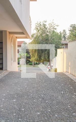 Casa de condomínio à venda com 900m², 5 quartos e 6 vagas Casa de condomínio à venda com 900m², 5 quartos e 6 vagasÁrea comum