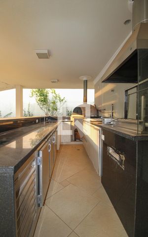 Casa de condomínio à venda com 900m², 5 quartos e 6 vagas Casa de condomínio à venda com 900m², 5 quartos e 6 vagasEspaço Gourmet