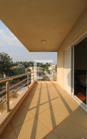 Casa de condomínio à venda com 900m², 5 quartos e 6 vagas Casa de condomínio à venda com 900m², 5 quartos e 6 vagasVista/Suíte 4