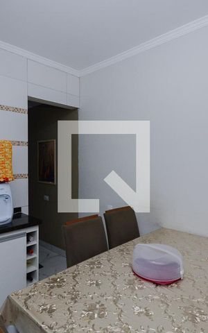 Casa à venda com 171m², 2 quartos e 2 vagas Casa à venda com 171m², 2 quartos e 2 vagasCozinha