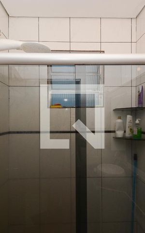 Casa à venda com 171m², 2 quartos e 2 vagas Casa à venda com 171m², 2 quartos e 2 vagasBanheiro Social