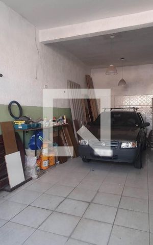 Casa à venda com 171m², 2 quartos e 2 vagas Casa à venda com 171m², 2 quartos e 2 vagasGaragem
