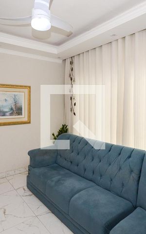 Casa à venda com 171m², 2 quartos e 2 vagas Casa à venda com 171m², 2 quartos e 2 vagasSala - casa 1