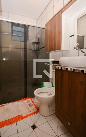 Casa à venda com 171m², 2 quartos e 2 vagas Casa à venda com 171m², 2 quartos e 2 vagasBanheiro Social