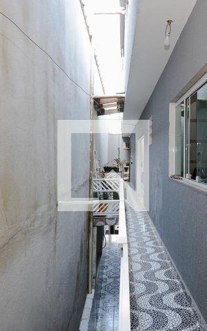 Casa à venda com 171m², 2 quartos e 2 vagas Casa à venda com 171m², 2 quartos e 2 vagasQuintal