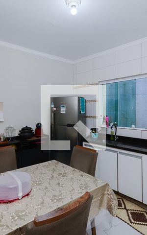 Casa à venda com 171m², 2 quartos e 2 vagas Casa à venda com 171m², 2 quartos e 2 vagasCozinha