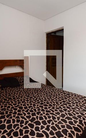 Casa à venda com 171m², 2 quartos e 2 vagas Casa à venda com 171m², 2 quartos e 2 vagasQuarto 2 - ( Suíte )