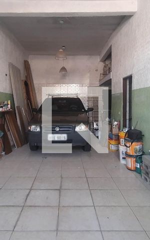 Casa à venda com 171m², 2 quartos e 2 vagas Casa à venda com 171m², 2 quartos e 2 vagasGaragem