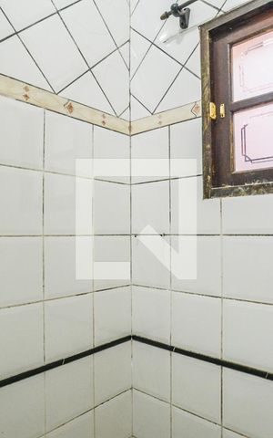 Casa à venda com 250m², 2 quartos e 3 vagasBanheiro Social