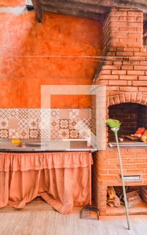 Casa à venda com 250m², 2 quartos e 3 vagasChurrasqueira