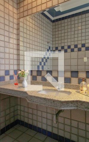 Casa à venda com 244m², 3 quartos e 3 vagasLavabo da Sala