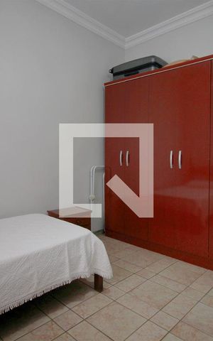Casa à venda com 244m², 3 quartos e 3 vagasQuarto 2