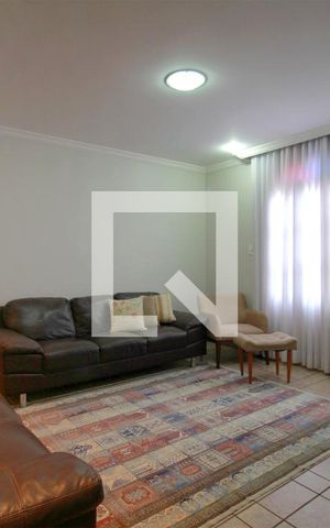 Casa à venda com 244m², 3 quartos e 3 vagasSala de Estar