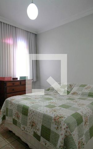 Casa à venda com 244m², 3 quartos e 3 vagasSuite
