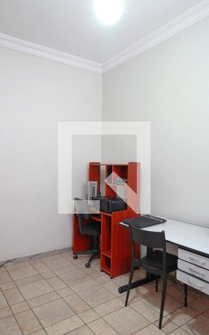 Casa à venda com 244m², 3 quartos e 3 vagasQuarto 3