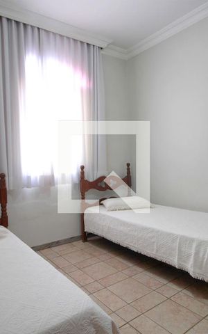 Casa à venda com 244m², 3 quartos e 3 vagasQuarto 2