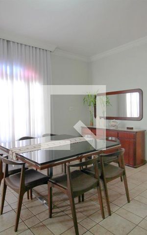 Casa à venda com 244m², 3 quartos e 3 vagasSala de Jantar