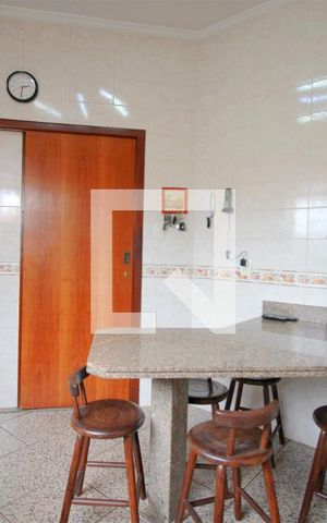 Casa à venda com 244m², 3 quartos e 3 vagasCozinha