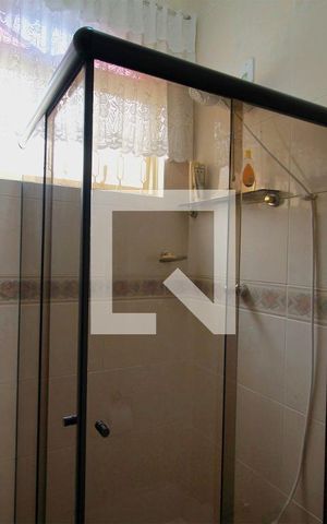 Casa à venda com 244m², 3 quartos e 3 vagasBanheiro