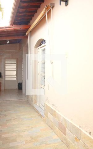 Casa à venda com 244m², 3 quartos e 3 vagasVaranda Lateral