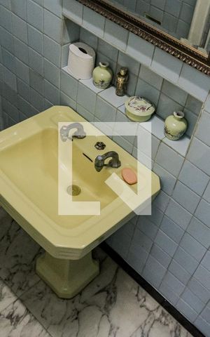Apartamento para alugar com 310m², 4 quartos e 2 vagas Apartamento para alugar com 310m², 4 quartos e 2 vagasLavabo