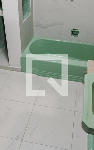Apartamento para alugar com 310m², 4 quartos e 2 vagas Apartamento para alugar com 310m², 4 quartos e 2 vagasBanheiro 1