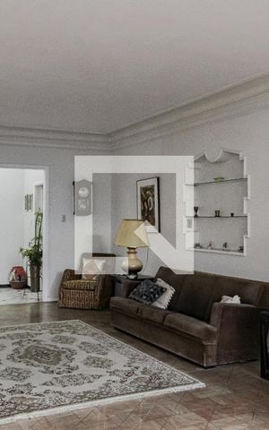 Apartamento para alugar com 310m², 4 quartos e 2 vagas Apartamento para alugar com 310m², 4 quartos e 2 vagasSala