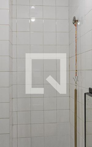 Apartamento para alugar com 310m², 4 quartos e 2 vagas Apartamento para alugar com 310m², 4 quartos e 2 vagasBanheiro de serviço