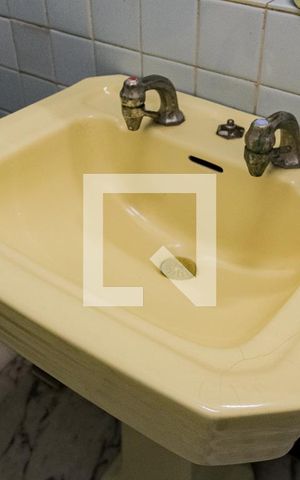 Apartamento para alugar com 310m², 4 quartos e 2 vagas Apartamento para alugar com 310m², 4 quartos e 2 vagasLavabo
