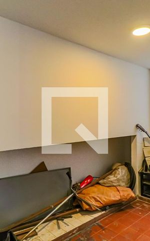 Casa de condomínio à venda com 560m², 4 quartos e 4 vagas Casa de condomínio à venda com 560m², 4 quartos e 4 vagasDepósito