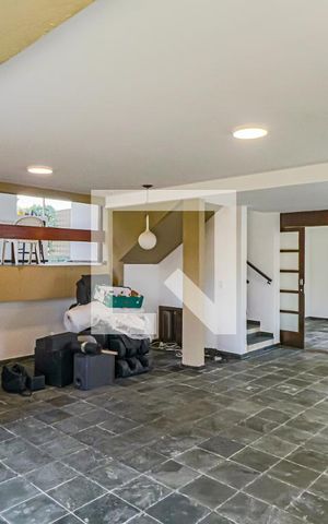 Casa de condomínio à venda com 560m², 4 quartos e 4 vagas Casa de condomínio à venda com 560m², 4 quartos e 4 vagasSala 01