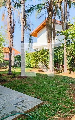 Casa de condomínio à venda com 560m², 4 quartos e 4 vagas Casa de condomínio à venda com 560m², 4 quartos e 4 vagasJardim