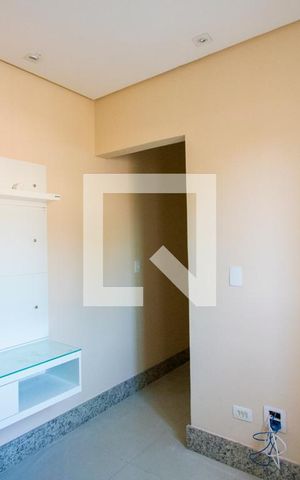 Apartamento à venda com 100m², 2 quartos e 1 vaga Apartamento à venda com 100m², 2 quartos e 1 vagaSala