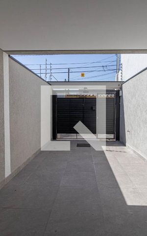 Casa à venda com 135m², 3 quartos e 2 vagas Casa à venda com 135m², 3 quartos e 2 vagasGaragem