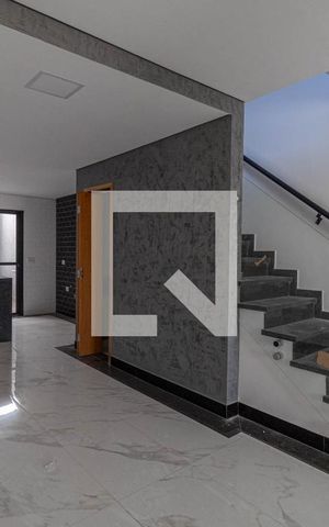 Casa à venda com 135m², 3 quartos e 2 vagas Casa à venda com 135m², 3 quartos e 2 vagasSala e Cozinha