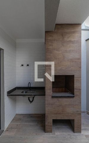 Casa à venda com 135m², 3 quartos e 2 vagas Casa à venda com 135m², 3 quartos e 2 vagasChurrasqueira