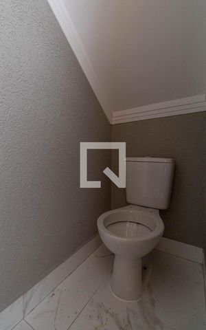 Casa à venda com 135m², 3 quartos e 2 vagas Casa à venda com 135m², 3 quartos e 2 vagasLavabo