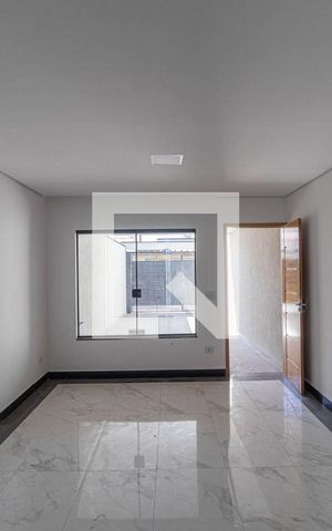 Casa à venda com 135m², 3 quartos e 2 vagas Casa à venda com 135m², 3 quartos e 2 vagasSala e Cozinha
