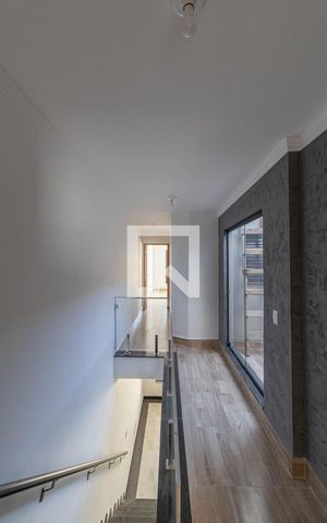 Casa à venda com 135m², 3 quartos e 2 vagas Casa à venda com 135m², 3 quartos e 2 vagasCorredor