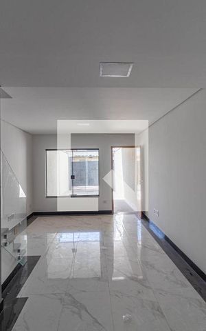 Casa à venda com 135m², 3 quartos e 2 vagas Casa à venda com 135m², 3 quartos e 2 vagasSala e Cozinha